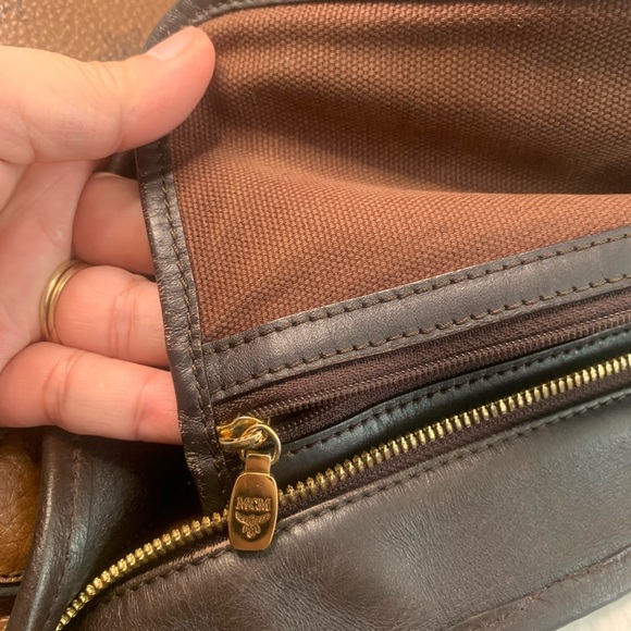 Authentic MCM Medium Tote - Picture 9 of 16